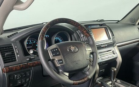 Toyota Land Cruiser 200, 2011 год, 2 999 000 рублей, 12 фотография