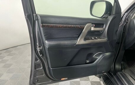 Toyota Land Cruiser 200, 2011 год, 2 999 000 рублей, 9 фотография