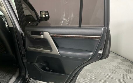 Toyota Land Cruiser 200, 2011 год, 2 999 000 рублей, 26 фотография