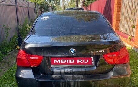 BMW 3 серия, 2011 год, 1 100 000 рублей, 2 фотография