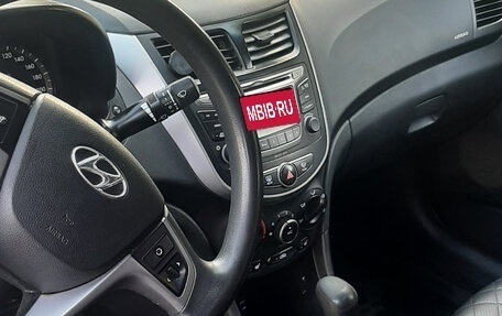 Hyundai Solaris II рестайлинг, 2016 год, 685 000 рублей, 11 фотография