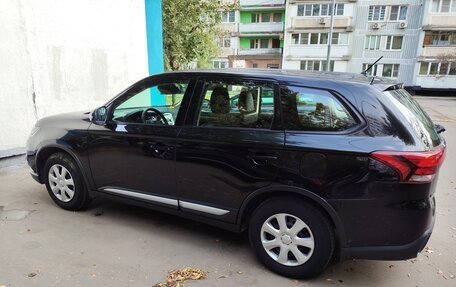 Mitsubishi Outlander III рестайлинг 3, 2015 год, 1 600 000 рублей, 7 фотография