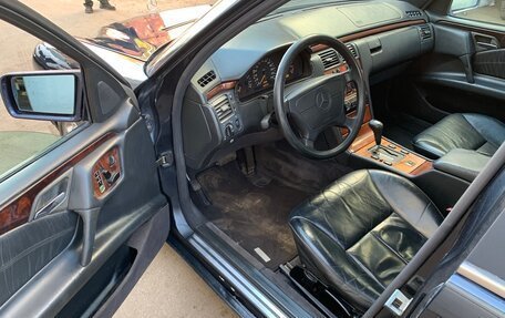 Mercedes-Benz E-Класс, 1997 год, 355 000 рублей, 13 фотография