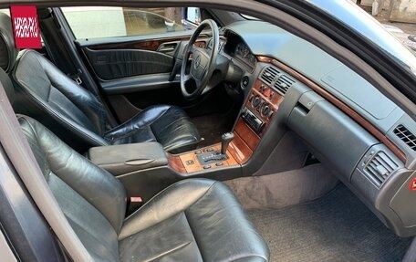 Mercedes-Benz E-Класс, 1997 год, 355 000 рублей, 10 фотография