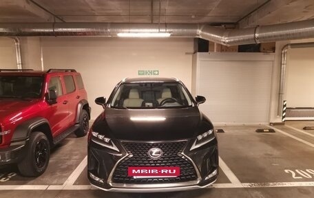 Lexus RX IV рестайлинг, 2019 год, 4 250 000 рублей, 8 фотография