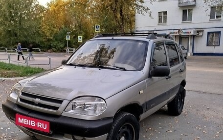 Chevrolet Niva I рестайлинг, 2006 год, 285 000 рублей, 2 фотография