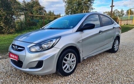 Hyundai Solaris II рестайлинг, 2011 год, 590 000 рублей, 1 фотография