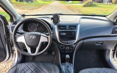Hyundai Solaris II рестайлинг, 2011 год, 590 000 рублей, 10 фотография