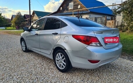 Hyundai Solaris II рестайлинг, 2011 год, 590 000 рублей, 2 фотография