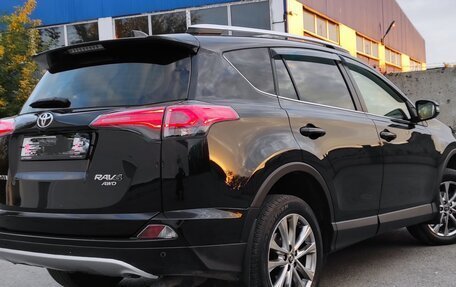 Toyota RAV4, 2016 год, 2 650 000 рублей, 4 фотография