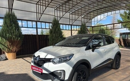 Renault Kaptur I рестайлинг, 2018 год, 1 650 000 рублей, 2 фотография
