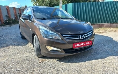Hyundai Solaris II рестайлинг, 2015 год, 1 025 000 рублей, 6 фотография