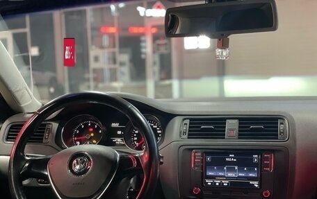 Volkswagen Jetta VI, 2015 год, 780 000 рублей, 3 фотография