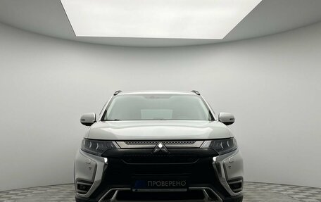 Mitsubishi Outlander III рестайлинг 3, 2021 год, 2 700 000 рублей, 2 фотография