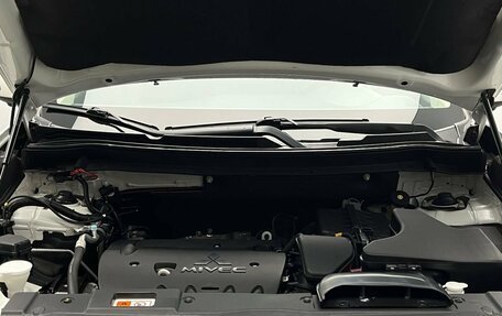 Mitsubishi Outlander III рестайлинг 3, 2021 год, 2 700 000 рублей, 12 фотография