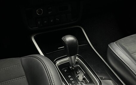 Mitsubishi Outlander III рестайлинг 3, 2021 год, 2 700 000 рублей, 21 фотография