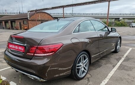 Mercedes-Benz E-Класс, 2013 год, 2 650 000 рублей, 5 фотография