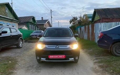 Mitsubishi Outlander III рестайлинг 3, 2014 год, 1 470 000 рублей, 1 фотография