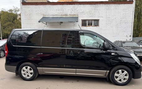 Hyundai H-1 II рестайлинг, 2015 год, 1 680 000 рублей, 4 фотография