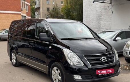 Hyundai H-1 II рестайлинг, 2015 год, 1 680 000 рублей, 3 фотография