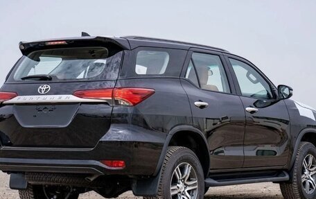 Toyota Fortuner II, 2022 год, 3 500 000 рублей, 5 фотография