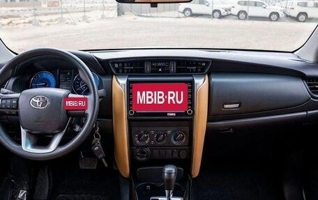 Toyota Fortuner II, 2022 год, 3 500 000 рублей, 12 фотография