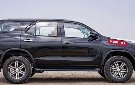 Toyota Fortuner II, 2022 год, 3 500 000 рублей, 4 фотография