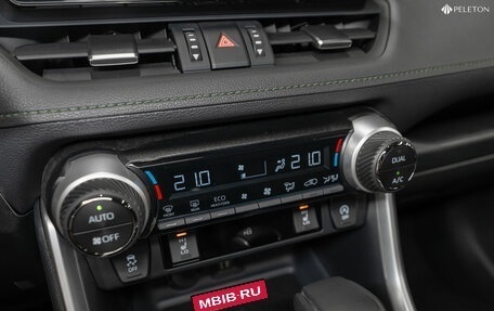 Toyota RAV4, 2025 год, 4 150 000 рублей, 20 фотография
