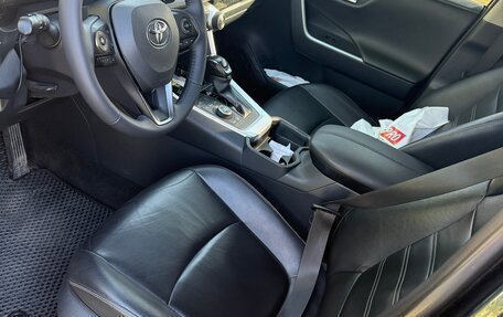 Toyota RAV4, 2019 год, 2 700 000 рублей, 4 фотография