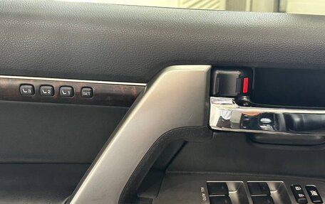 Toyota Land Cruiser 200, 2012 год, 4 800 000 рублей, 28 фотография