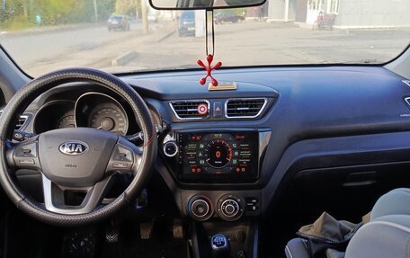 KIA Rio III рестайлинг, 2013 год, 800 000 рублей, 13 фотография