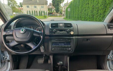 Skoda Fabia II, 2010 год, 745 000 рублей, 12 фотография