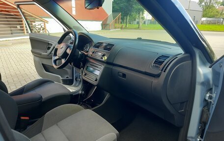 Skoda Fabia II, 2010 год, 745 000 рублей, 13 фотография