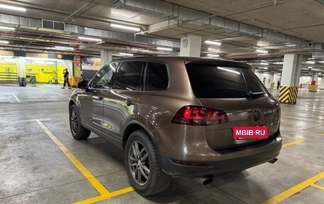 Volkswagen Touareg III, 2011 год, 1 650 000 рублей, 6 фотография