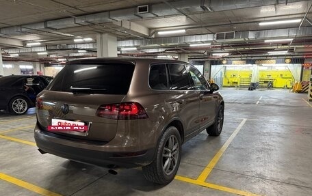Volkswagen Touareg III, 2011 год, 1 650 000 рублей, 7 фотография