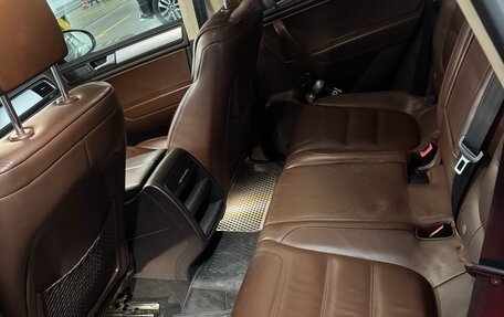 Volkswagen Touareg III, 2011 год, 1 650 000 рублей, 16 фотография