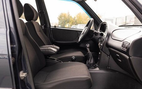 Chevrolet Niva I рестайлинг, 2010 год, 500 000 рублей, 20 фотография