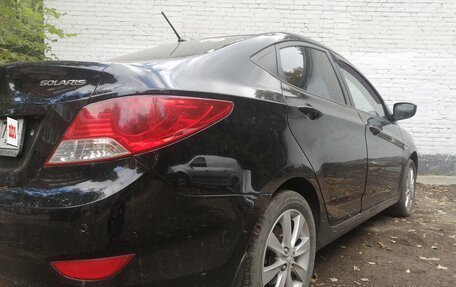 Hyundai Solaris II рестайлинг, 2012 год, 780 000 рублей, 23 фотография