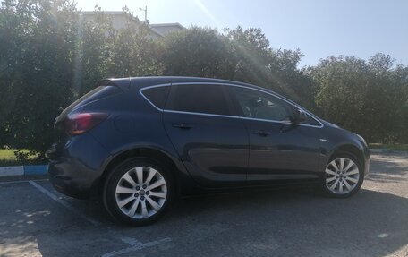 Opel Astra J, 2011 год, 700 000 рублей, 4 фотография
