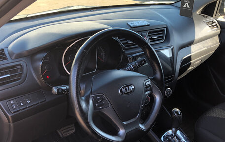 KIA Rio III рестайлинг, 2016 год, 999 000 рублей, 10 фотография