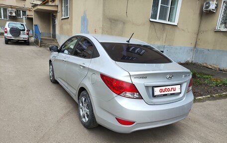 Hyundai Solaris II рестайлинг, 2012 год, 580 000 рублей, 3 фотография