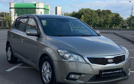 KIA cee'd I рестайлинг, 2010 год, 685 000 рублей, 1 фотография