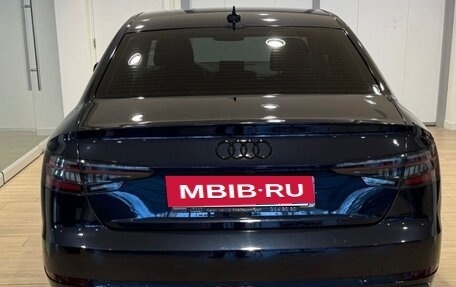 Audi A4, 2018 год, 2 650 000 рублей, 3 фотография