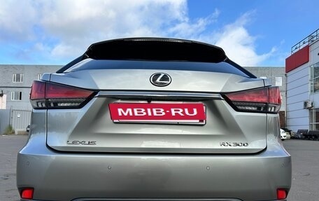 Lexus RX IV рестайлинг, 2020 год, 5 400 000 рублей, 4 фотография