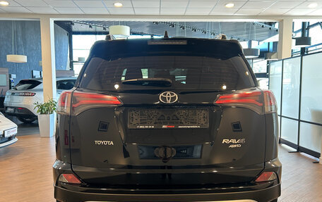 Toyota RAV4, 2018 год, 2 350 000 рублей, 3 фотография