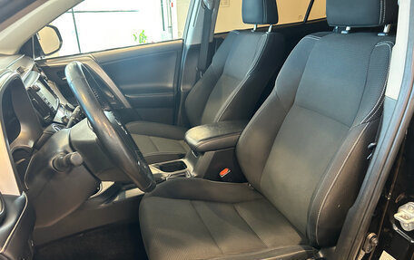 Toyota RAV4, 2018 год, 2 350 000 рублей, 13 фотография