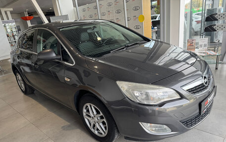 Opel Astra J, 2011 год, 840 000 рублей, 3 фотография
