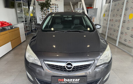 Opel Astra J, 2011 год, 840 000 рублей, 2 фотография