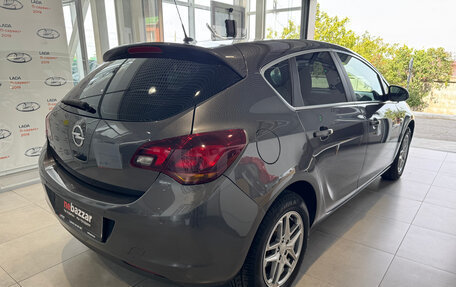 Opel Astra J, 2011 год, 840 000 рублей, 4 фотография