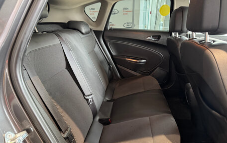 Opel Astra J, 2011 год, 840 000 рублей, 11 фотография